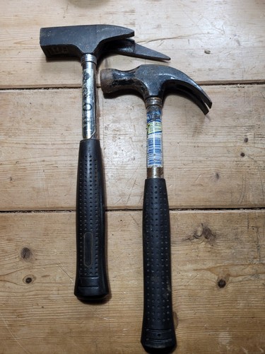 Carpenters roofing hammer and