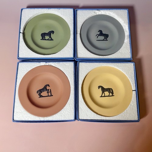 Wedgwood jasperware horses - 4x,