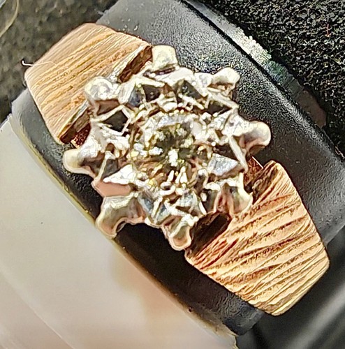 9ct solid yellow gold - 9ct, illusion