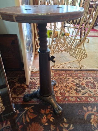 Singer sewing machine - singer,