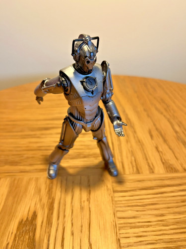 Doctor who cyberman - cyberman, official