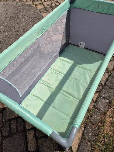 Baby travel cot - ,