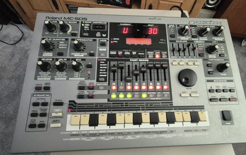 Roland 505 groovebox - roland,