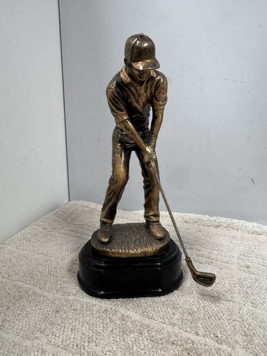 Bronze effect golfer figurine - bronze,