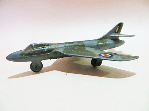 Dinky 736 hawker hunter - 'hawker, raf