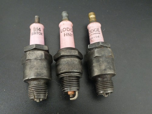 Vintage lodge spark plugs - lodge,
