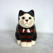 Quail Pottery Clarence Cat Figurine.  Ginger & Black Stripes, Sitting. 8cm. VGC.
