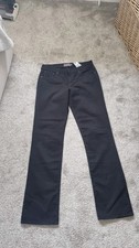 BNWOT LEVI'S  Demi Curve Slim Straight Leg Fit Jeans 31"W x 34"L Black 