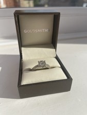 18ct white gold 5ct diamond - 18ct,