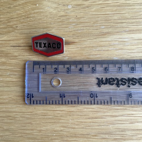 Texaco enamel lapel pin - enamel,