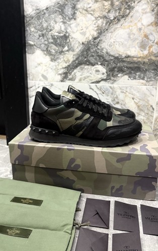 Authentic valentino garavani - authentic,