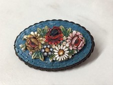 VINTAGE ITALIAN MICRO MOSAIC BROOCH WITH FLOWER DECORATION