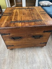 Vintage Wooden Treasure Chest Storage Cabinet Trunk Box Living Room Coffee Table