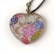 Vintage COACH Poppy Daisy