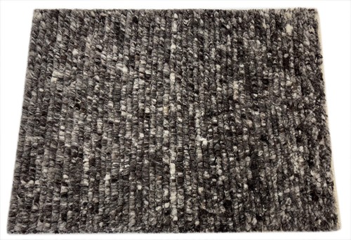 Hand knotted 100 wool - 100%,