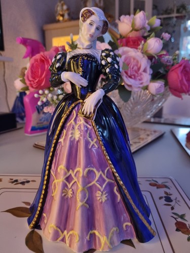 Royal doulton mary - royal, queen