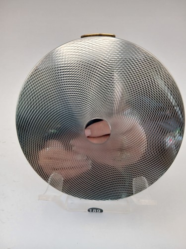 Lovely vintage stratton powder - lovely,
