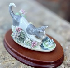 Lladro 1442 Kitty Confrontation Vintage Porcelain Figurine (Retired Version)