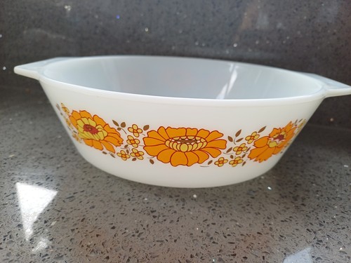 1960 rare vintage pyrex - rare,