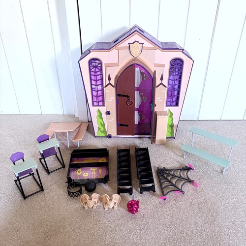 Monster high school - high,