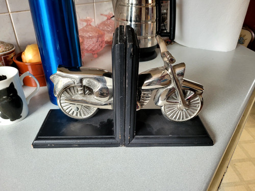 Novelty art bookends - art, .bookends.(