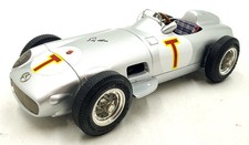CMC 1/18 Scale M-006 - Mercedes-Benz W196 Monoposto 1954/55 S.Moss Signed