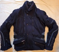 Dainese Carve Master 2 GoreTex Motorcycle Jacket, broken flap pocket zips (EU54)