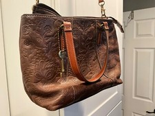 Fossill ladies leather handbag very nice condition great inside , wont last $39.