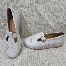 Hotter Sunset Soft Beige Leather T Bar Shoes Wide Fitting size 5.5 UK