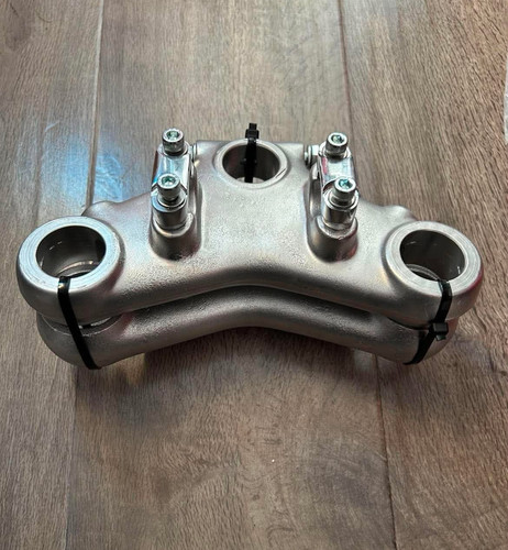 Ceriani 35mm fork yokes triple
