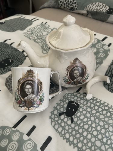 Queen elizabeth silver - queen,
