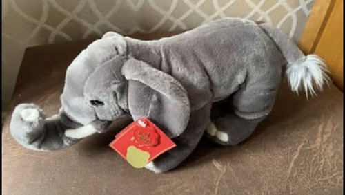 Small medium elephant - small,