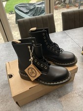 Doctor Martens Vegan Black