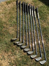 set of pinseeker golfclubs