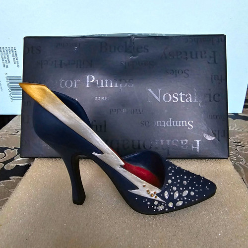 Just the right shoe - black, wool