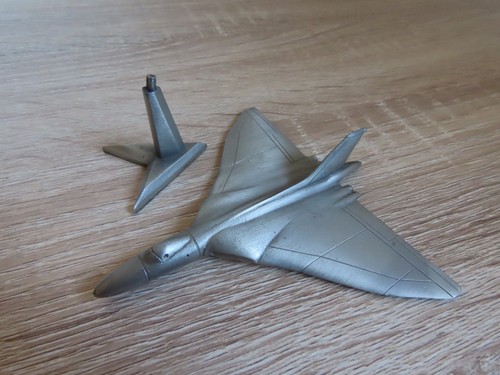 Royal hampshire avro vulcan - royal,