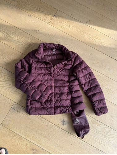 Uniqlo down jacket - uniqlo, pouch