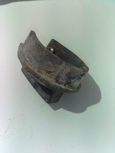 Sailing dinghy mast - mast, heel