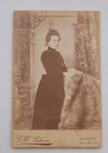 Cabinet card pretty - of,