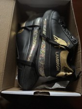 Men’s Size 6 Black & Gold