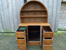 SHEPERD & HEDGER SMART LOOKING MID-CENTURY (40's/50's) OAK DUTCH STYLE DRESSER.