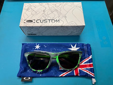 BNIB OAKLEY FROGSKINS CUSTOM