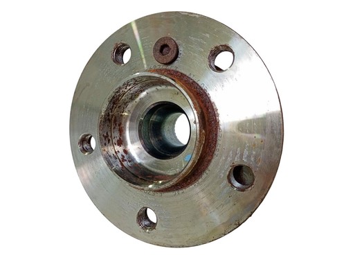 Wheel hub with - wheel,