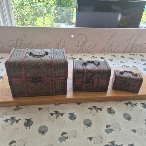 Classic antique style wooden