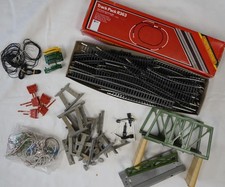 Hornby Railways 00 Gauge Two Rail Track and Accessories