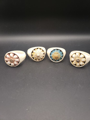 Four vintage napkin rings - vintage,