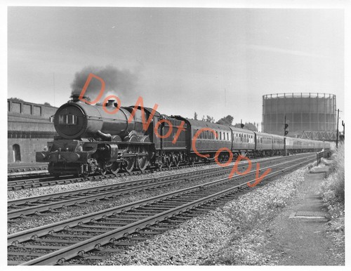 Old oak common area - common,