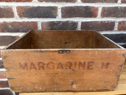 Vintage wooden crate box - wooden,