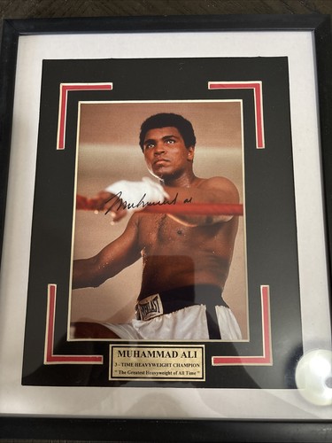 Muhammad ali autographed 5x7 - autographed,