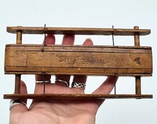VINTAGE WOODEN WINDER OR